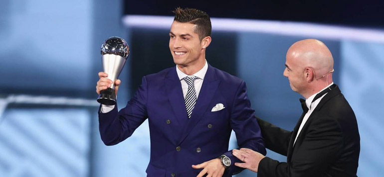 Football : Cristiano Ronaldo meilleur joueur FIFA de l’année 2016