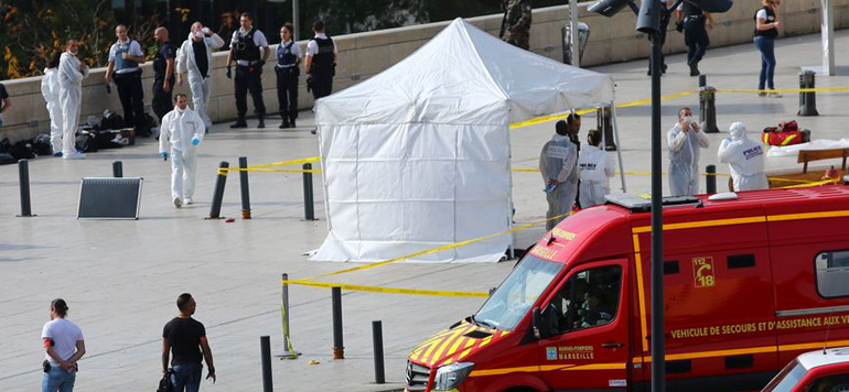 France : Deux morts dans une attaque au couteau à Marseille, la piste terroriste envisagée